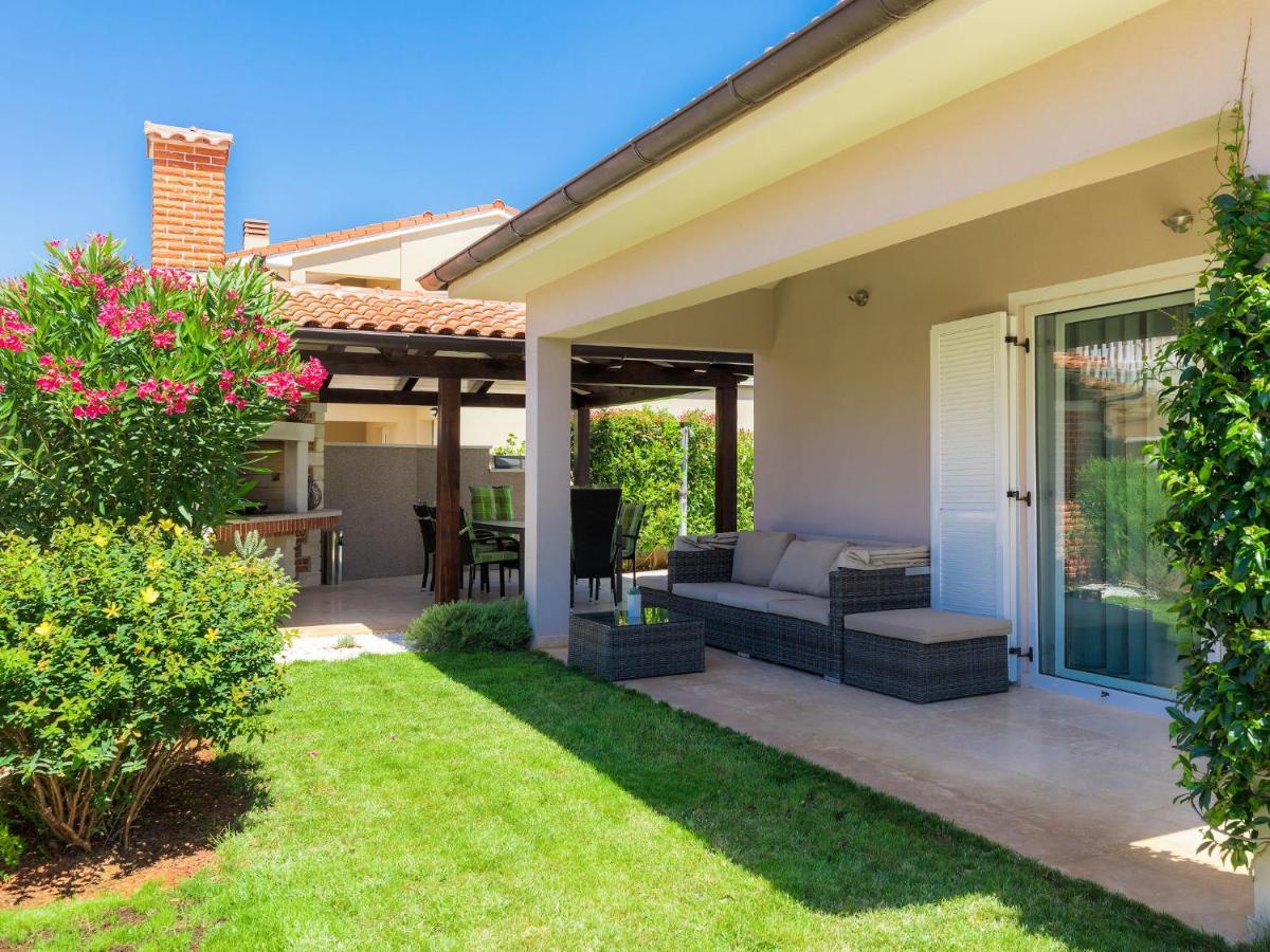 Holiday Home Villa Valentina By Interhome Loborika Ngoại thất bức ảnh