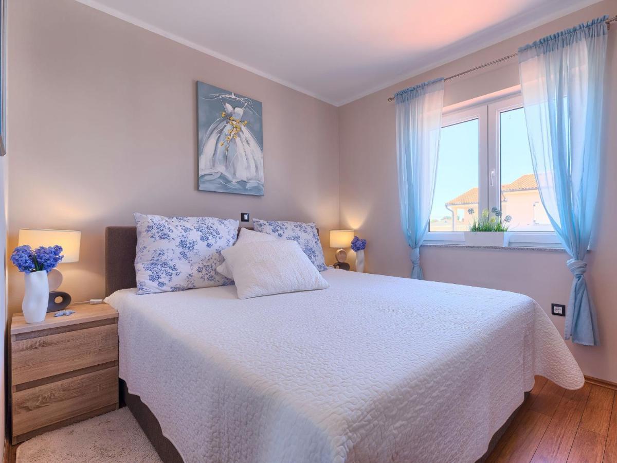 Holiday Home Villa Valentina By Interhome Loborika Ngoại thất bức ảnh