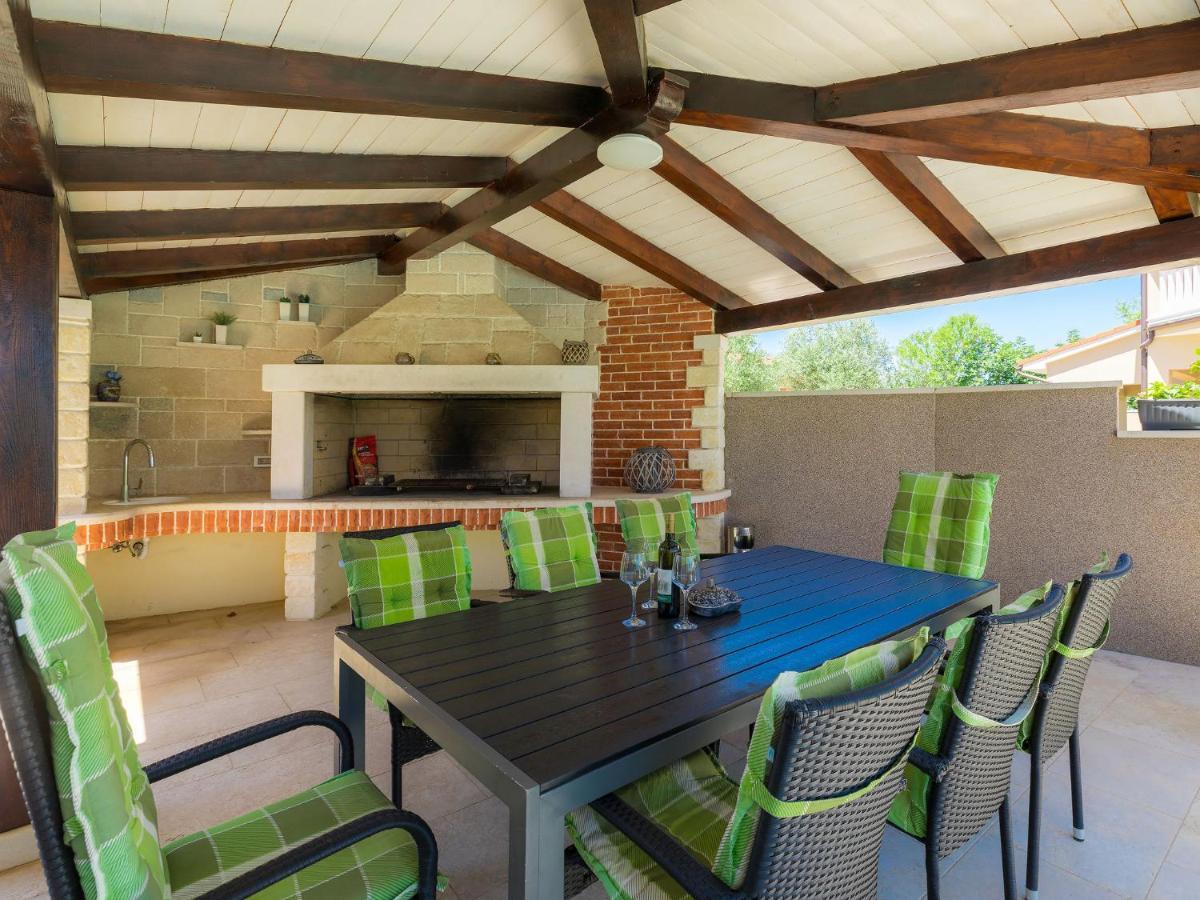 Holiday Home Villa Valentina By Interhome Loborika Ngoại thất bức ảnh